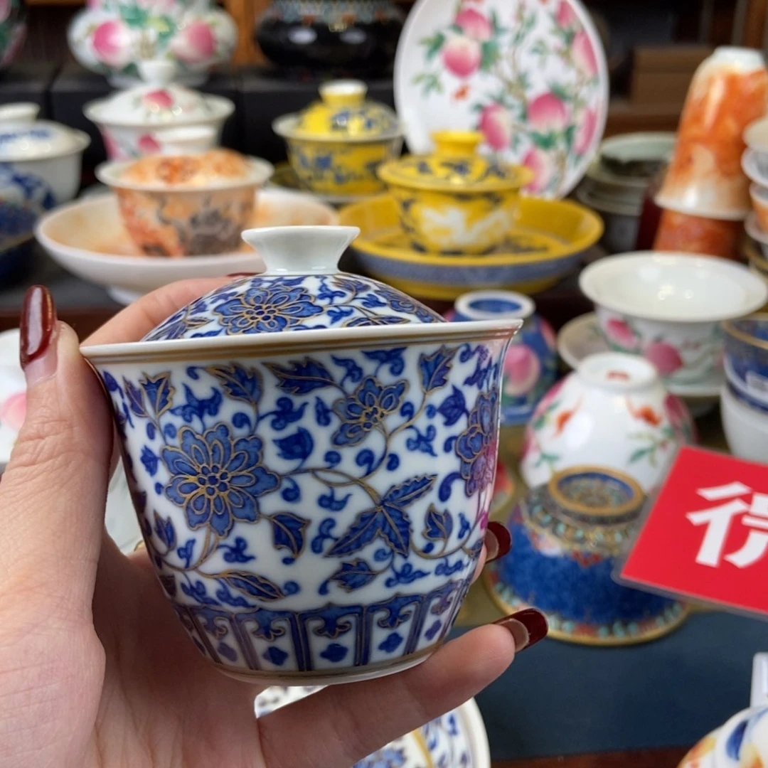 陶瓷艺术家的作品是一