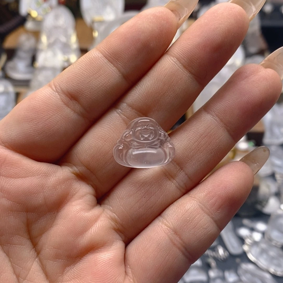 石英质玉颈饰未镶嵌芹*