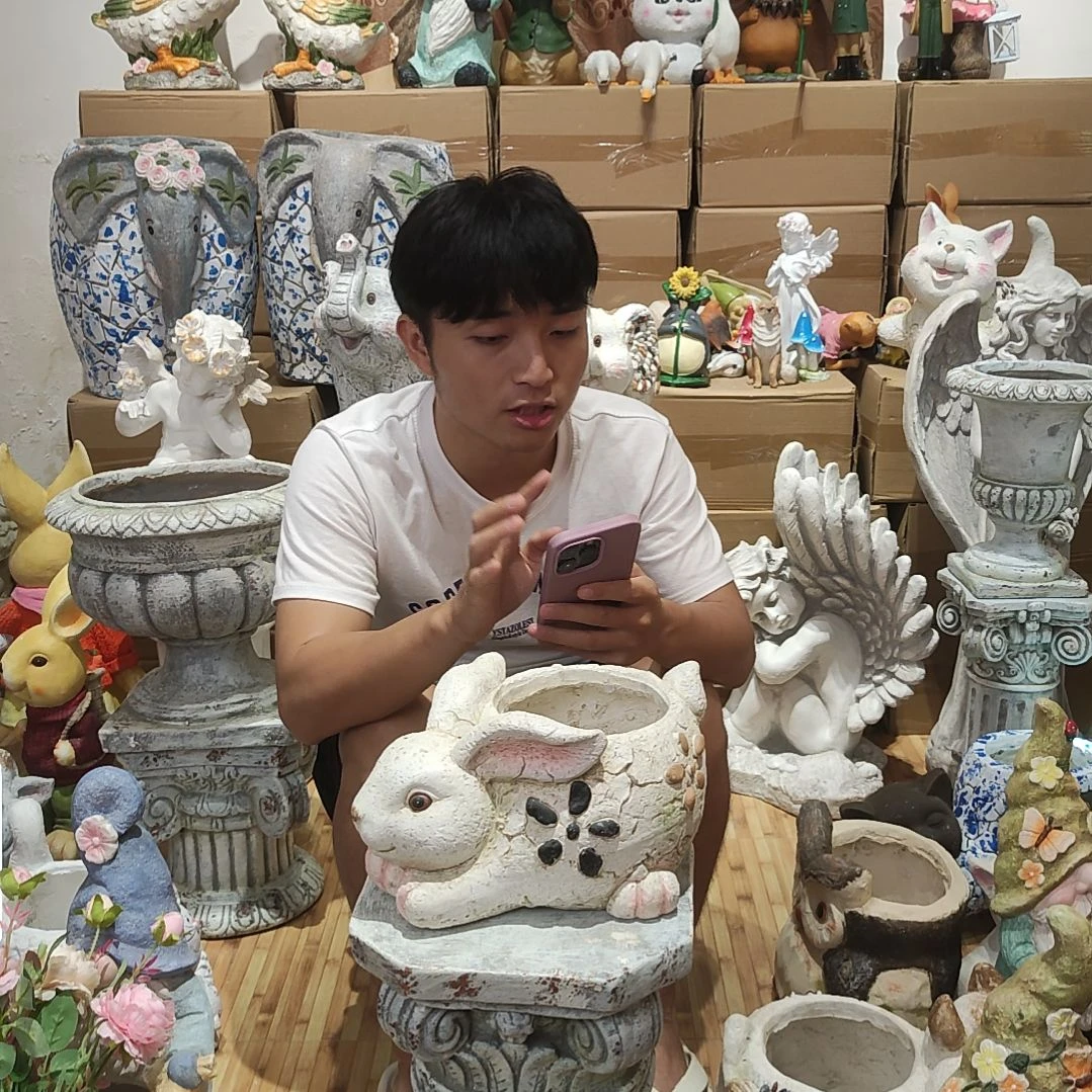 合成树脂兔子花盆