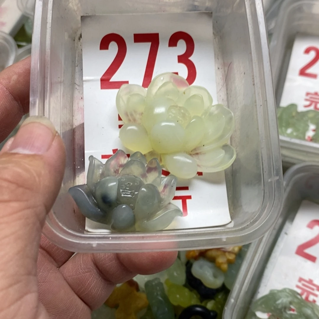 蛇纹石玉吊坠足银镀金镶嵌