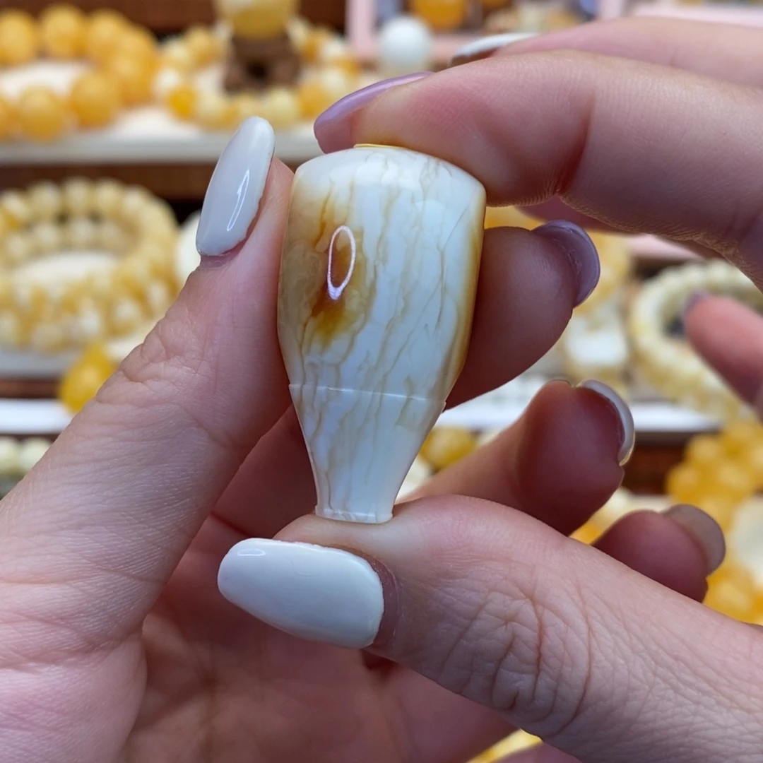 【闪购商品】未镶嵌蜜蜡裸石三通