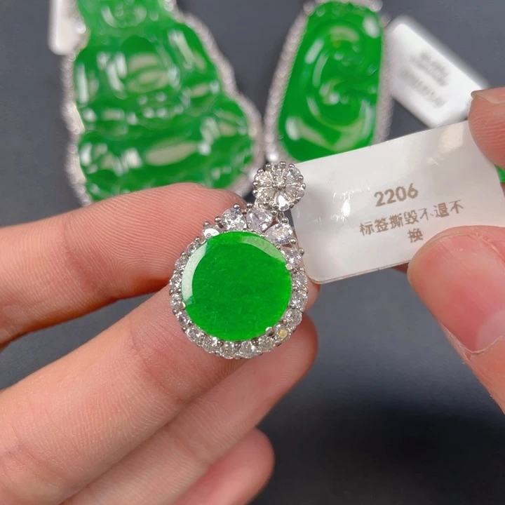 【闪购商品】颈饰银S925镶嵌翡翠翡翠