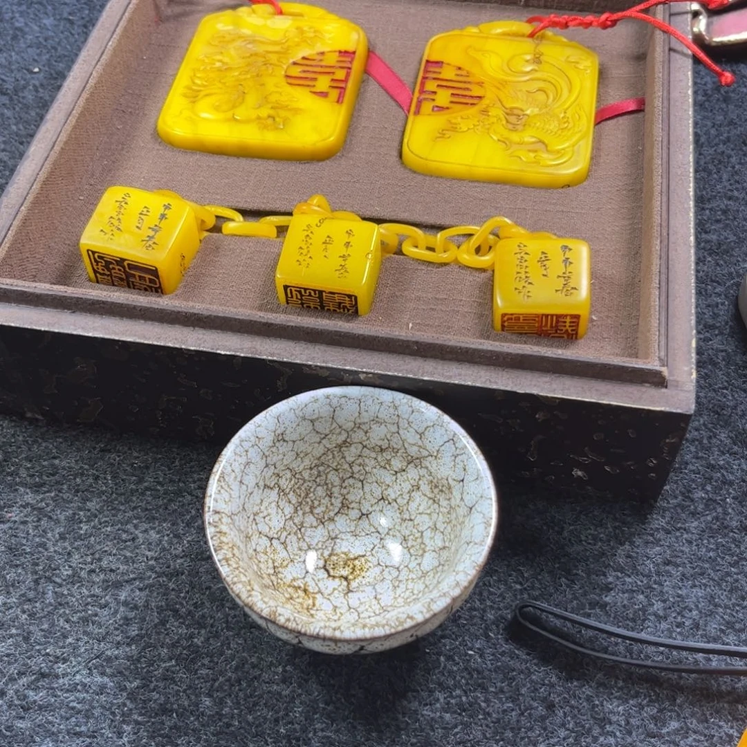 w***弟精美手工制作瓷瓶