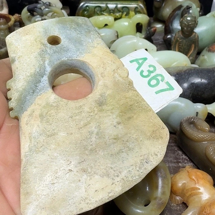 和田玉未镶嵌颈饰漠