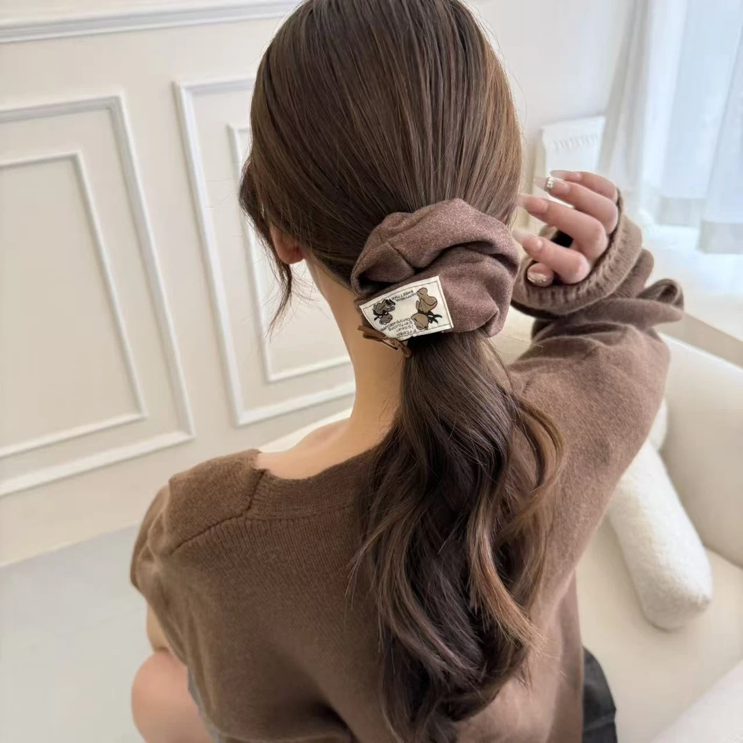挽梦新款秋冬咖色时尚咖色素板百搭小熊标签气质发圈3774