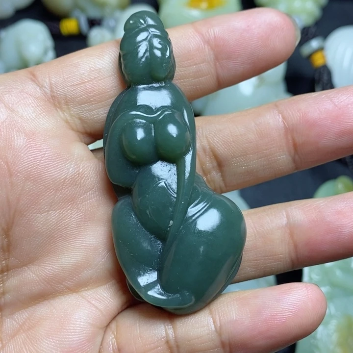 和田玉颈饰未镶嵌