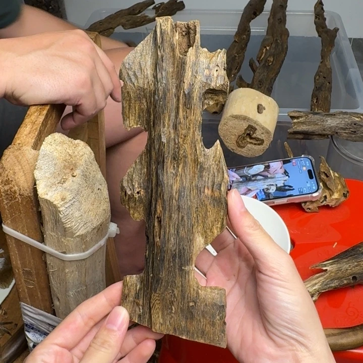 沉香碎屑沉香白棋块料74克