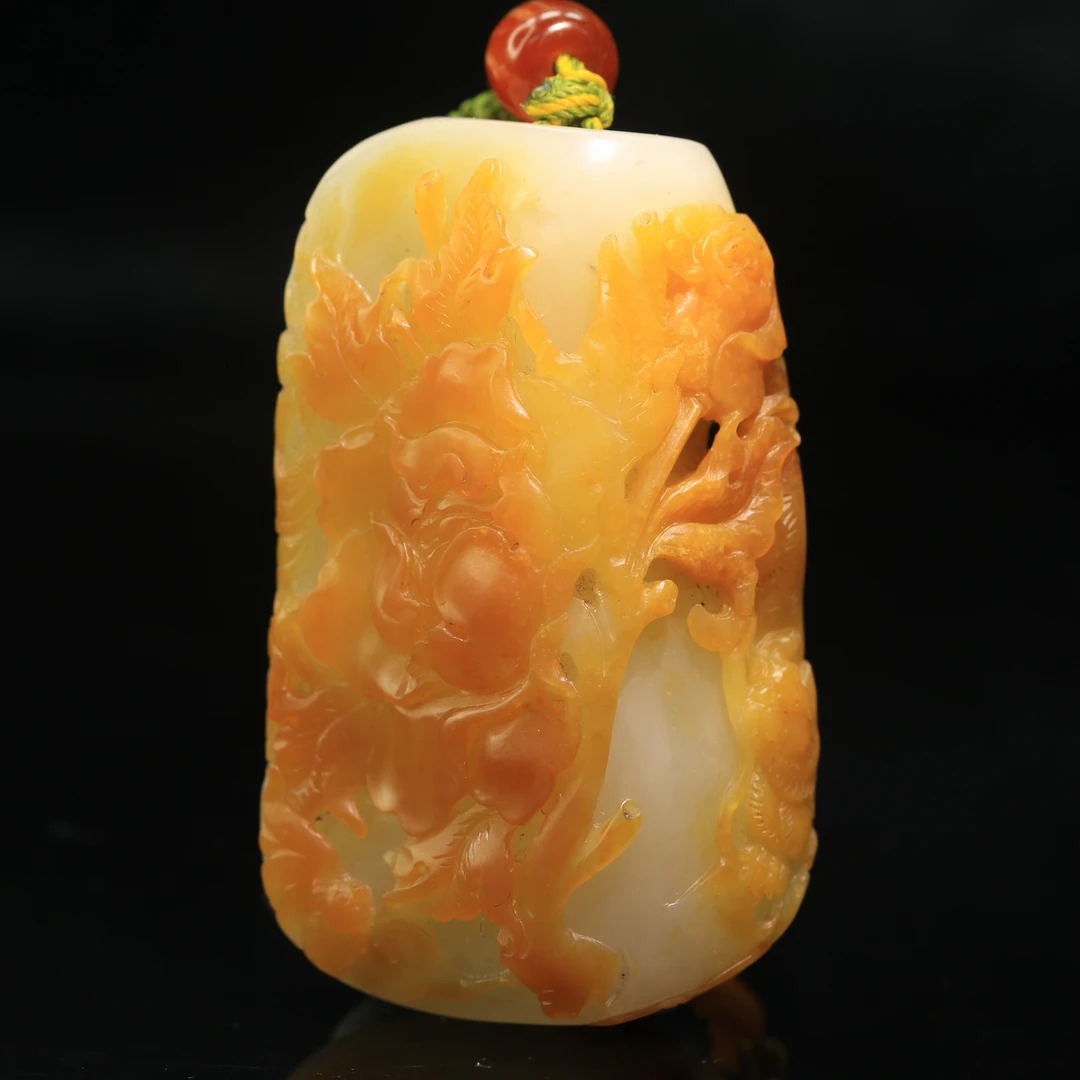 17和田玉红玉沁吊坠（钟文杰作）/900034保利厦门拍卖