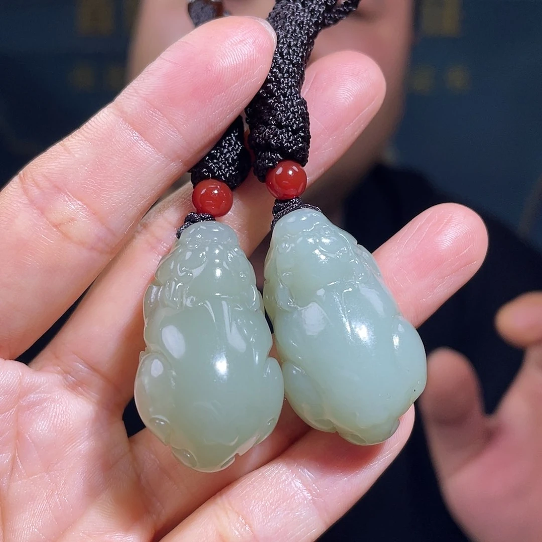 和田玉未镶嵌颈饰多样性发一件