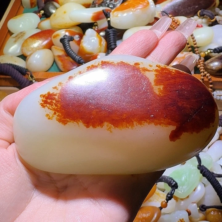 和田玉未镶嵌挂件涂**花