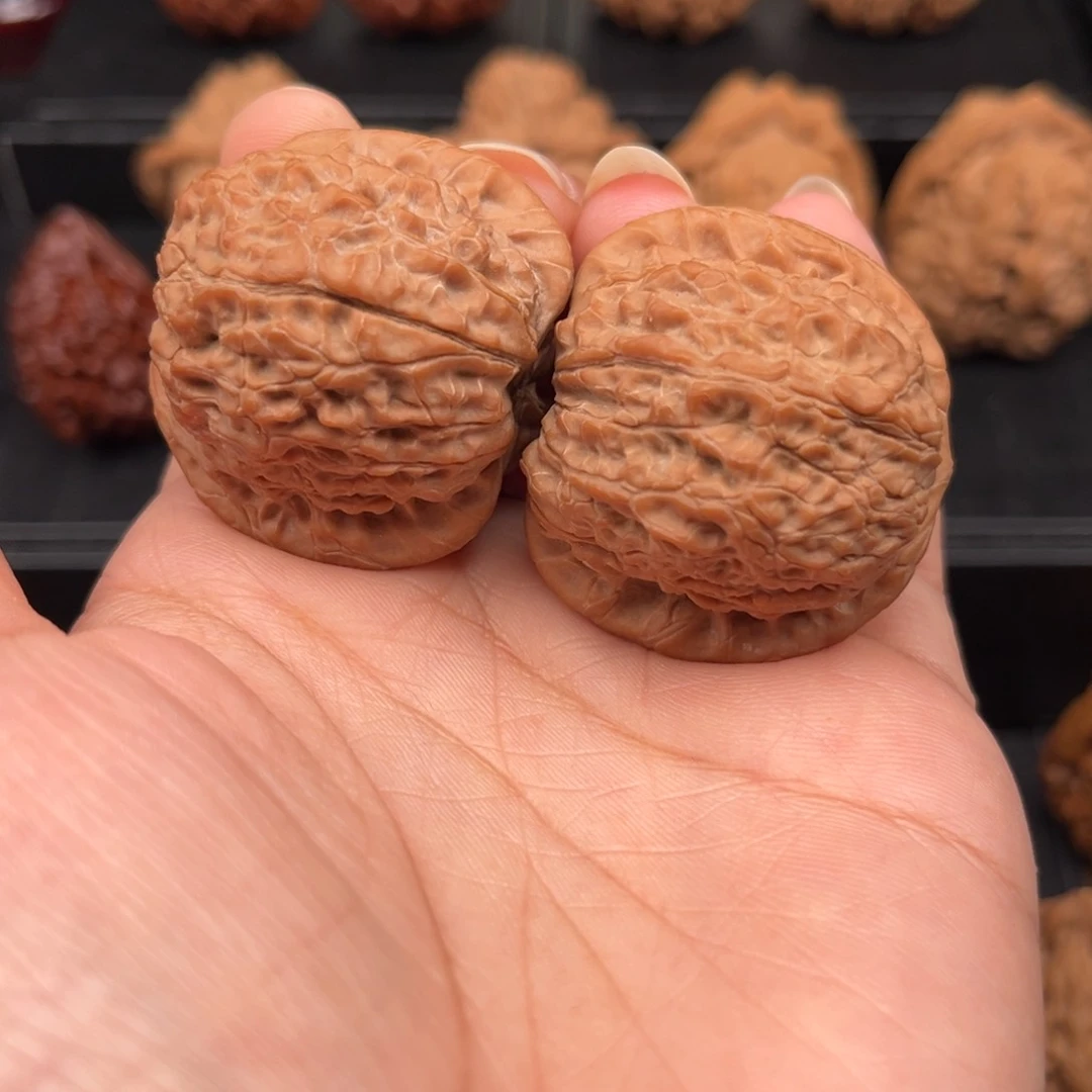 【闪购商品】吊坠文玩核桃灰***哥原树血麒麟37臻品
