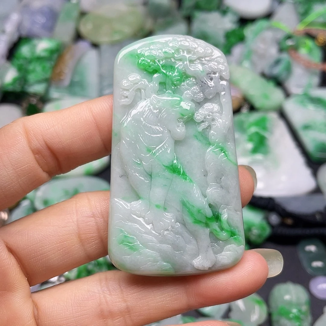 翡翠未镶嵌颈饰t**蔡翡翠吊坠