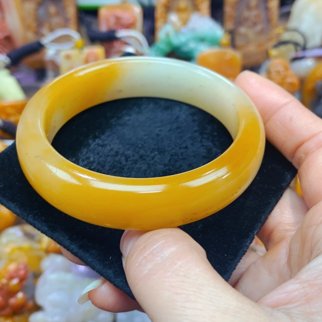 未镶嵌石英质玉（黄龙玉）吊坠(不含链)