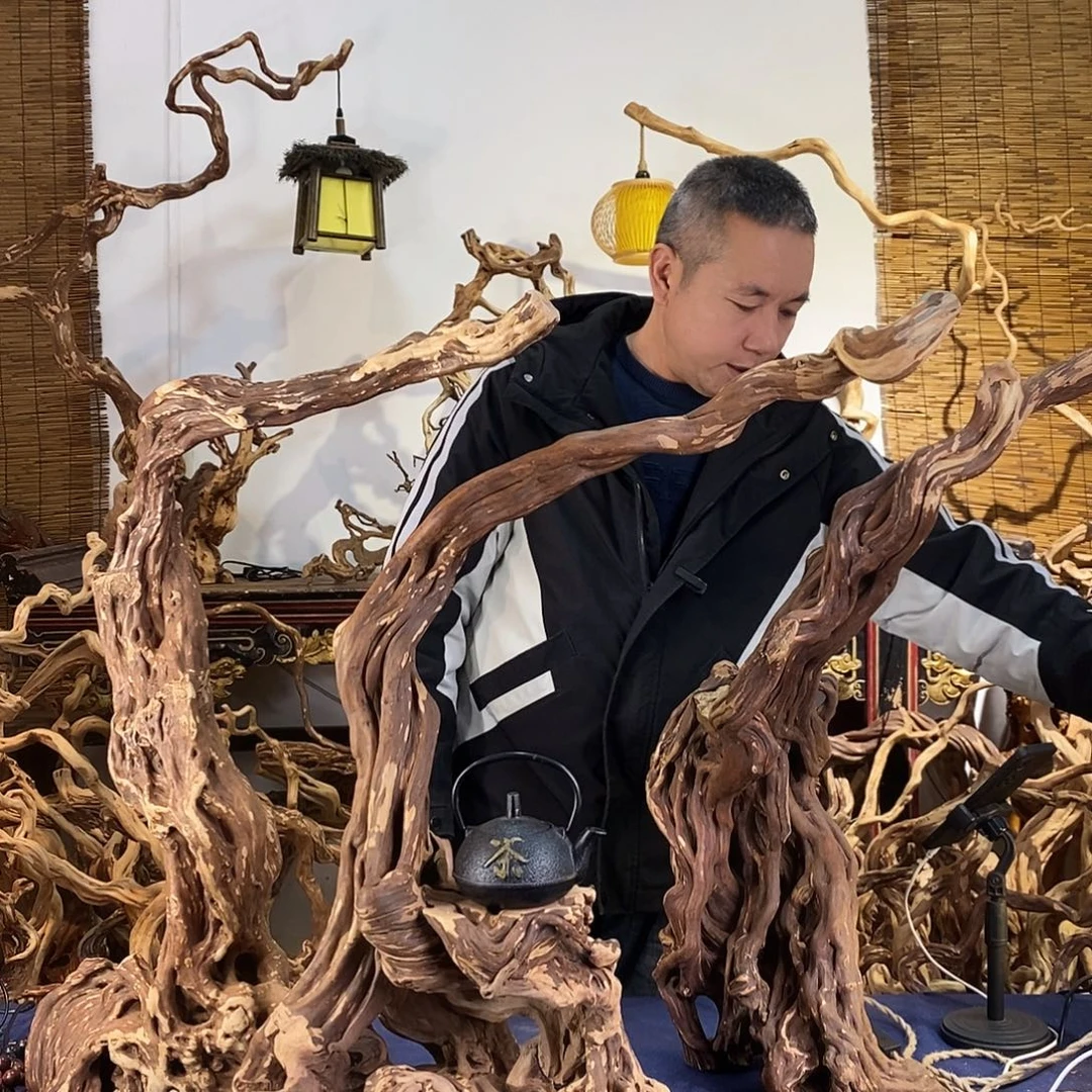 打***房香榧木是一个人吗还是