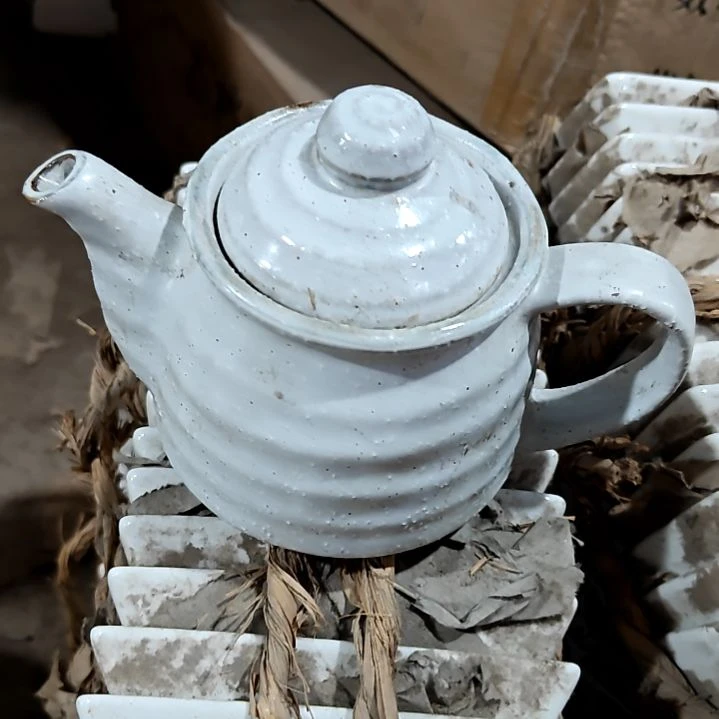 瓷片陶瓷盘子碗啥都有