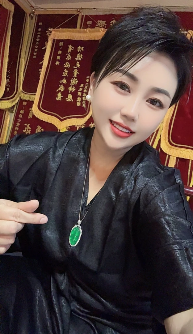 金枝玉叶家大业大满绿冰阳叶子吊坠项链毛衣链高贵女神气质