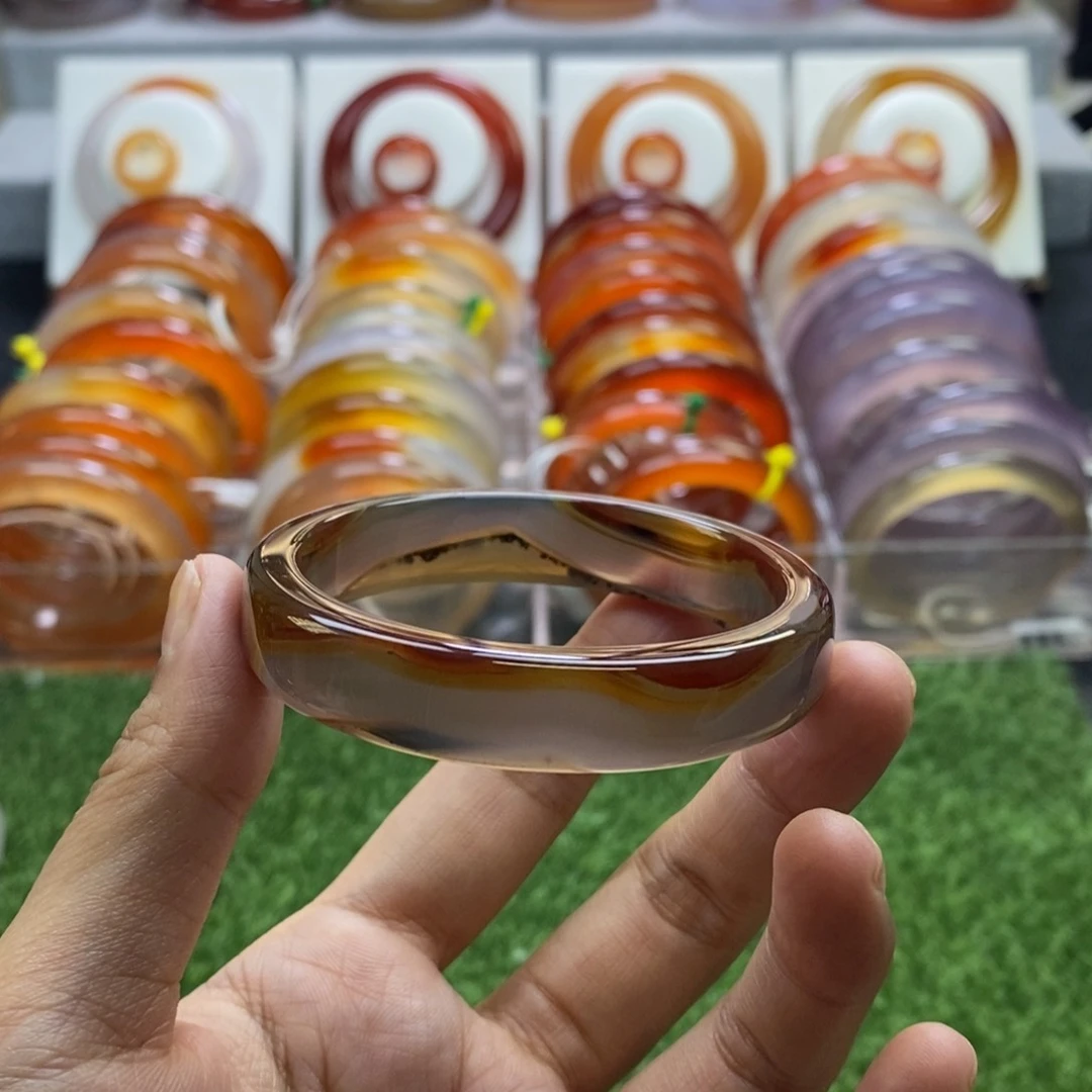 手镯玛瑙/玉髓未镶嵌