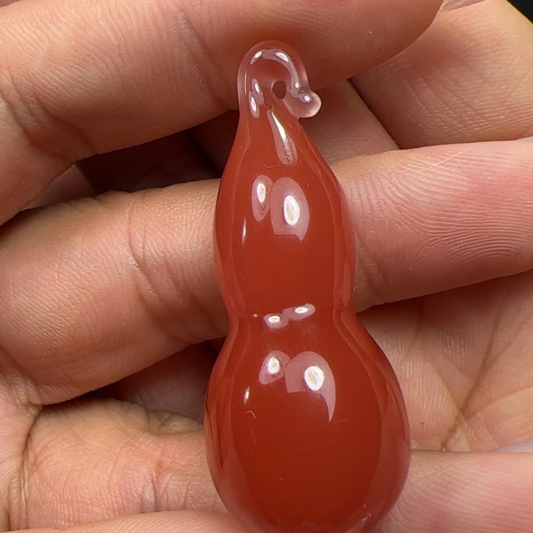 南红玛瑙吊坠未镶嵌