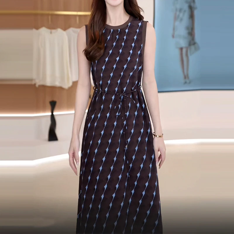 时尚简约通勤风撞色连衣裙夏季新款轻薄透气显瘦遮肉A字中长裙子