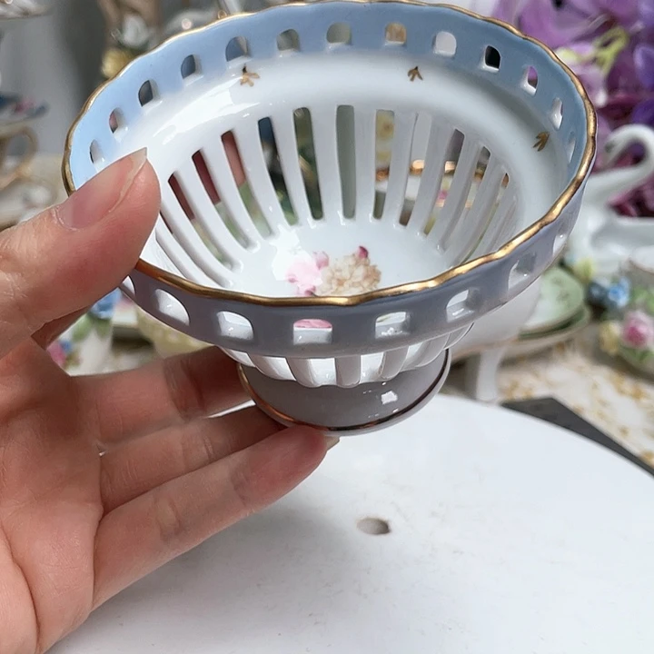 瓷片摆件，摆件，摆件。摆件。摆件