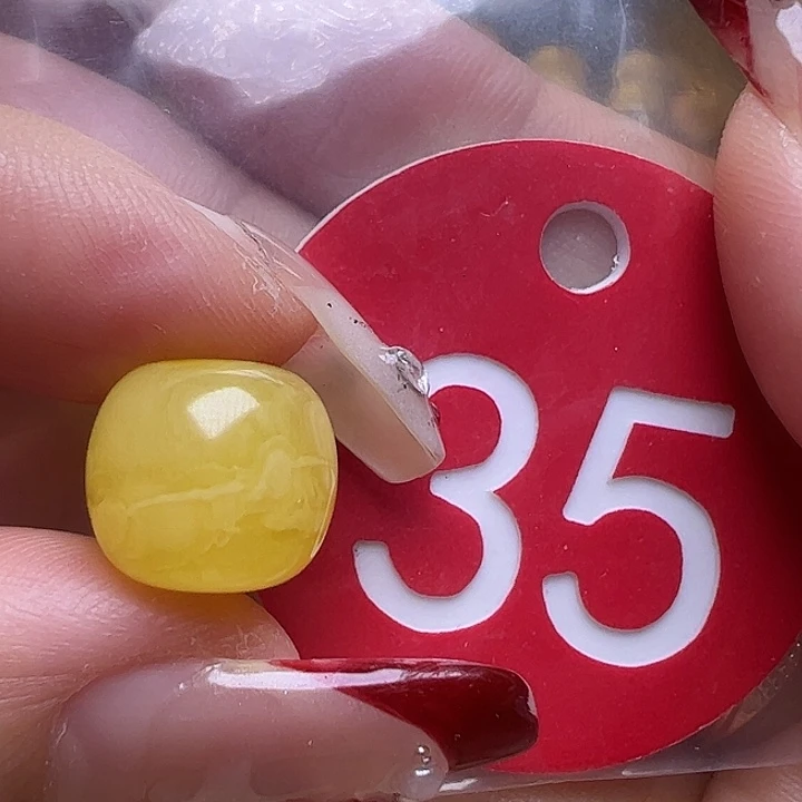 蜜蜡未镶嵌珠宝奇石11.3mm鸡油黄老型