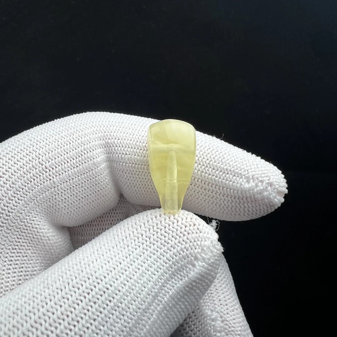 B3868天然原矿俄料蜜蜡瑕疵特价三通9.8mm支持复检