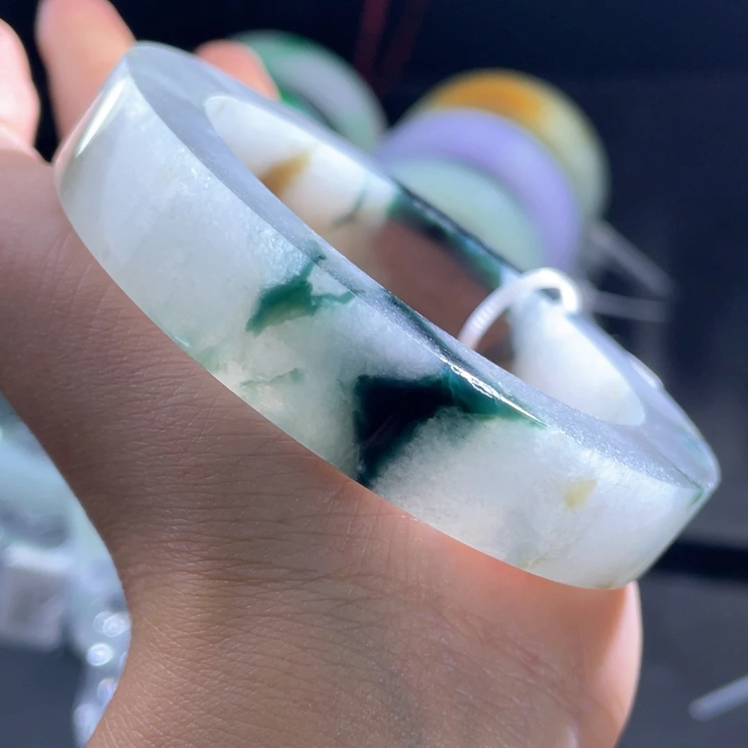 未镶嵌手镯定制翡翠