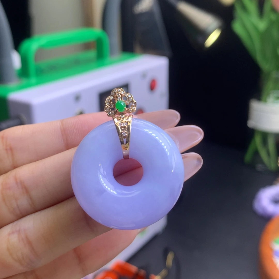 翡翠18K金镶嵌颈饰