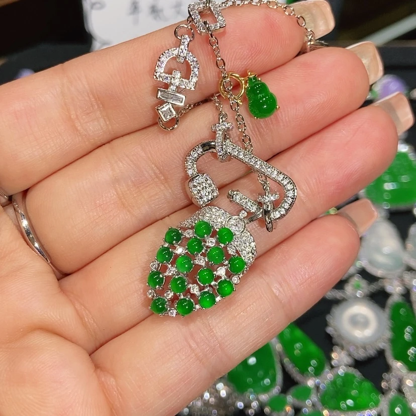 【闪购商品】翡翠颈饰未镶嵌天然翡翠