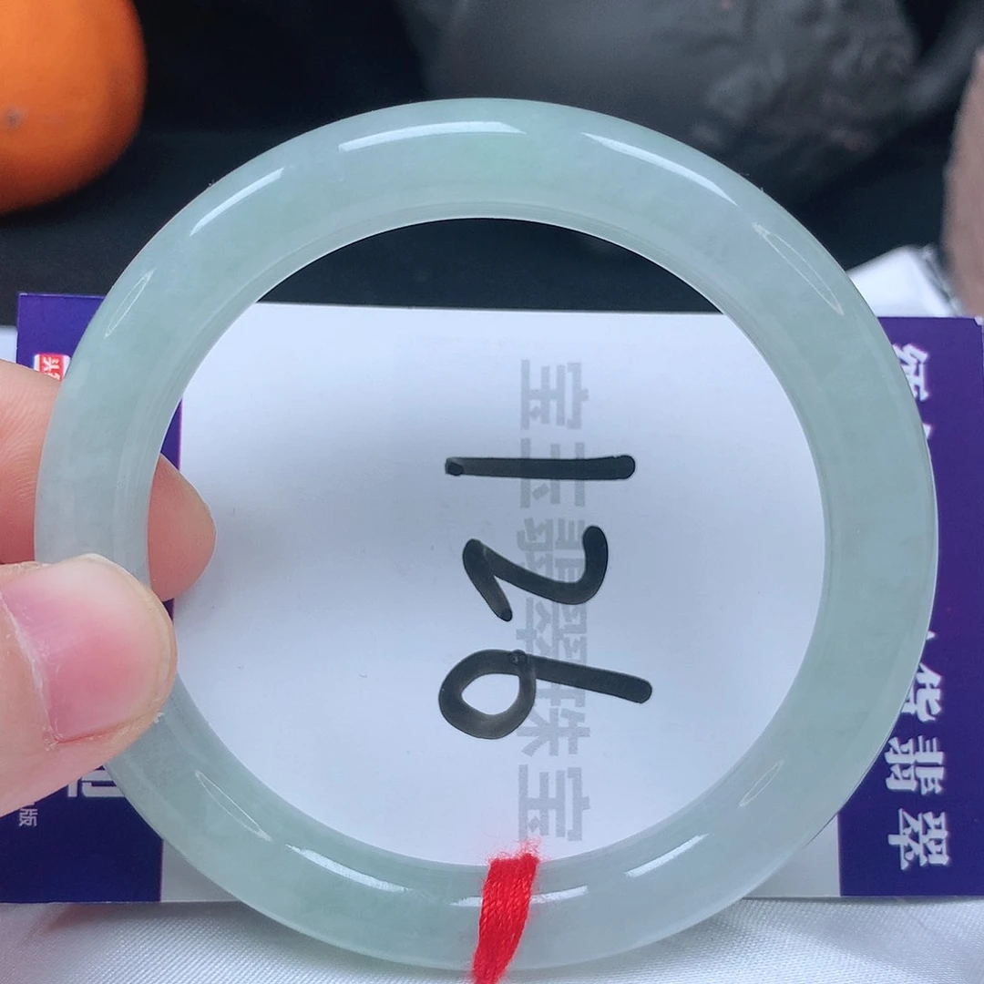 翡翠手镯未镶嵌54圈口