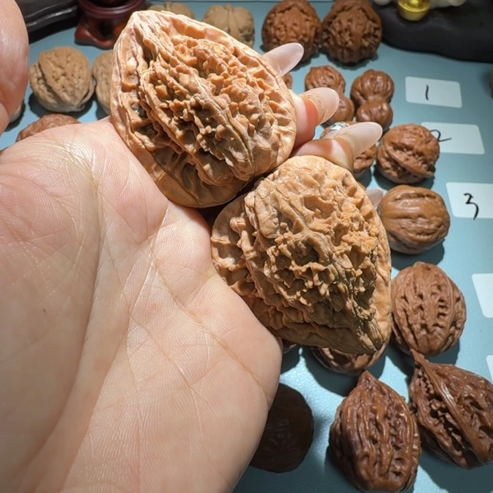 K***e吊坠文玩核桃8888