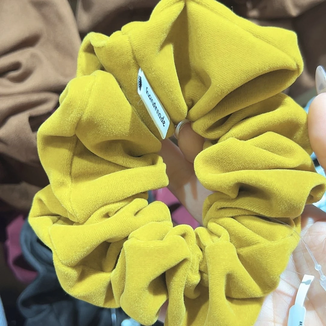 仿珍珠非金属黄色丝绒发圈