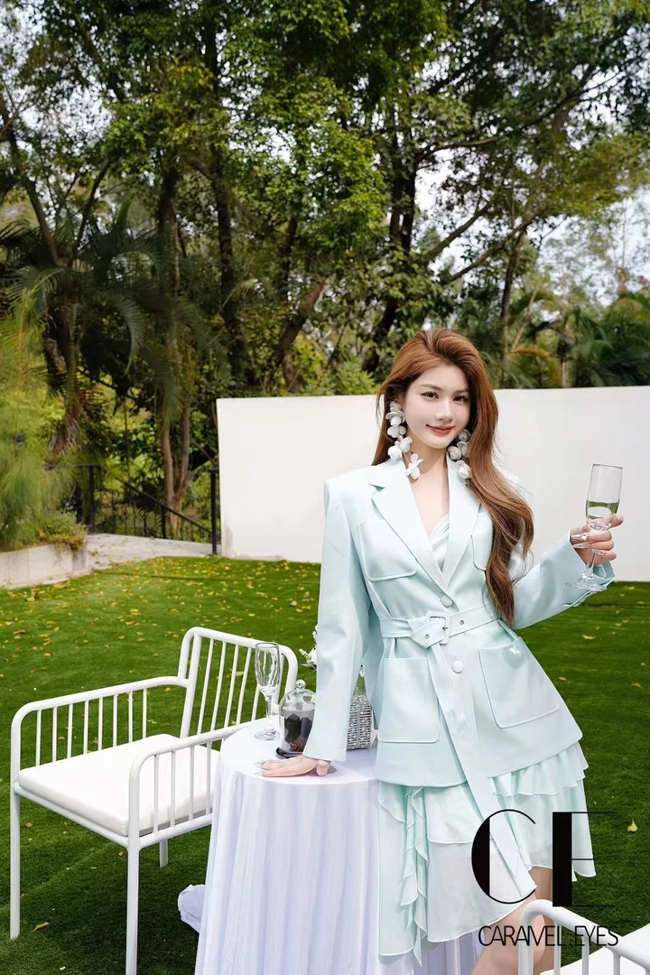 设计感气质西装外套简约风百搭宽松设计新款时尚名媛轻奢裙子