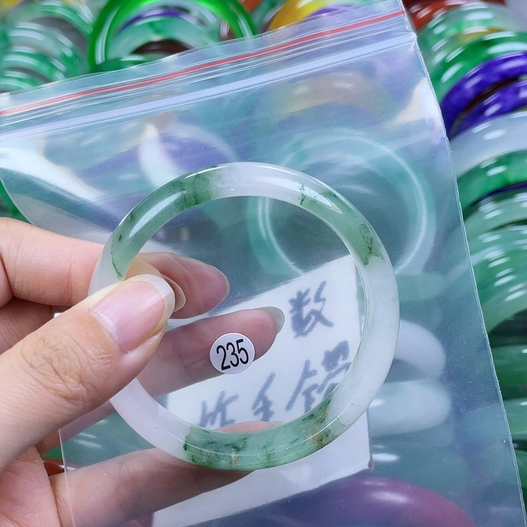 石英质玉手镯未镶嵌54