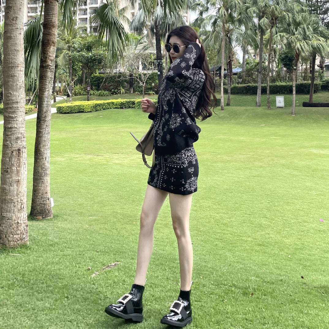 黑色复古印花显瘦两件套装气质高腰时尚性感印花套装包臀秋冬