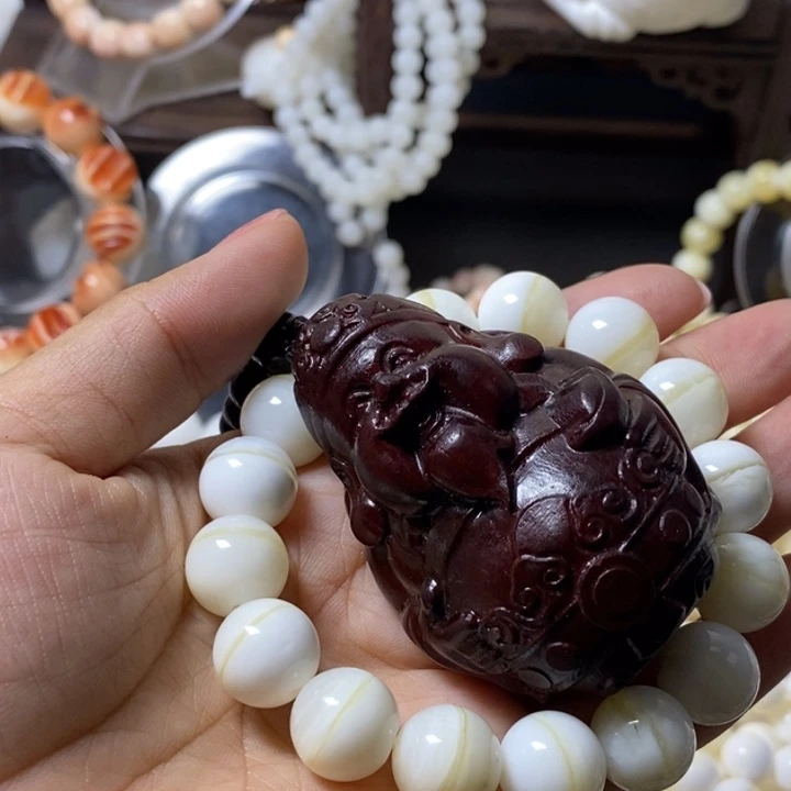 蓦***首香榧木花梨木，1.2金线单圈