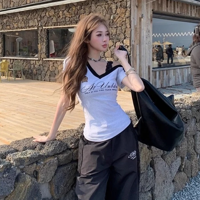 美式甜辣妹绝美蕾丝吊带v领短袖t恤女夏季小众复古斜肩独特上衣潮