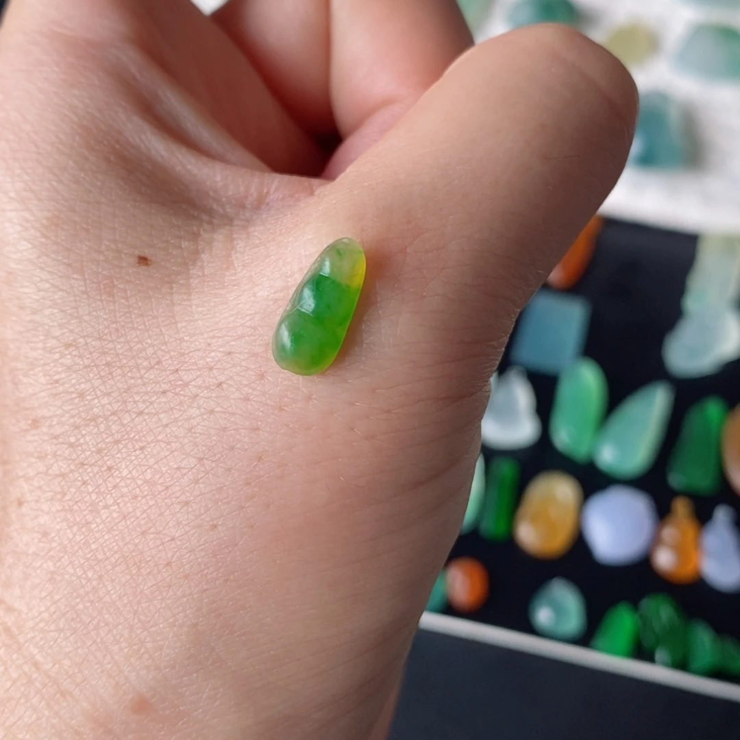 定制翡翠未镶嵌豆子