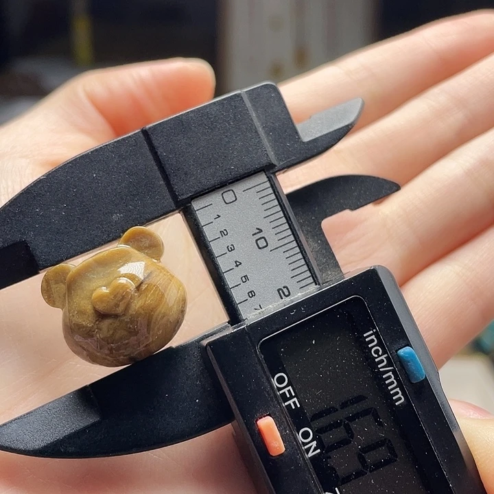 蜜蜡未镶嵌裸石小熊