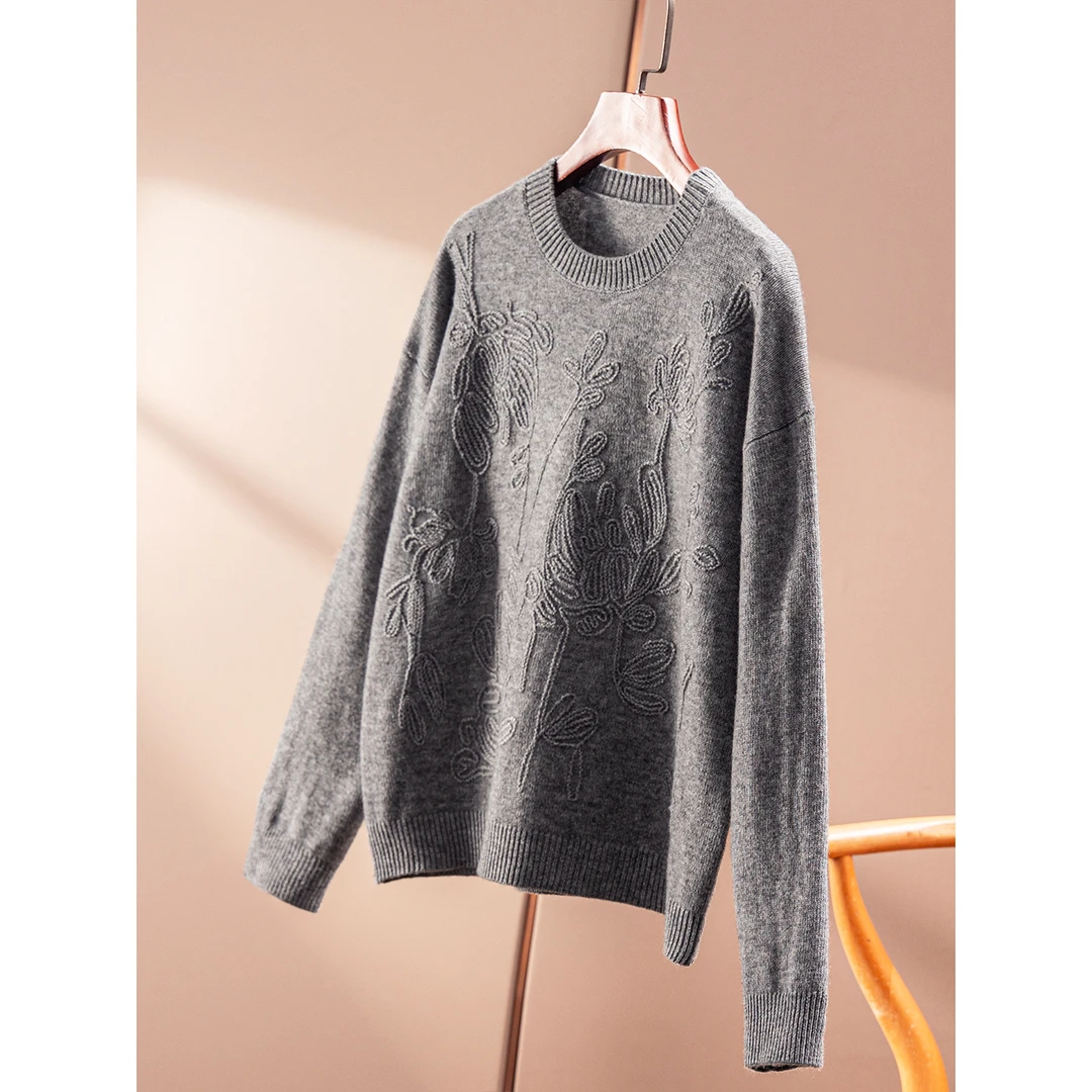 春天家 精致优雅 法柜简约100羊毛花纱绣花圆领长袖毛衣女6Y74