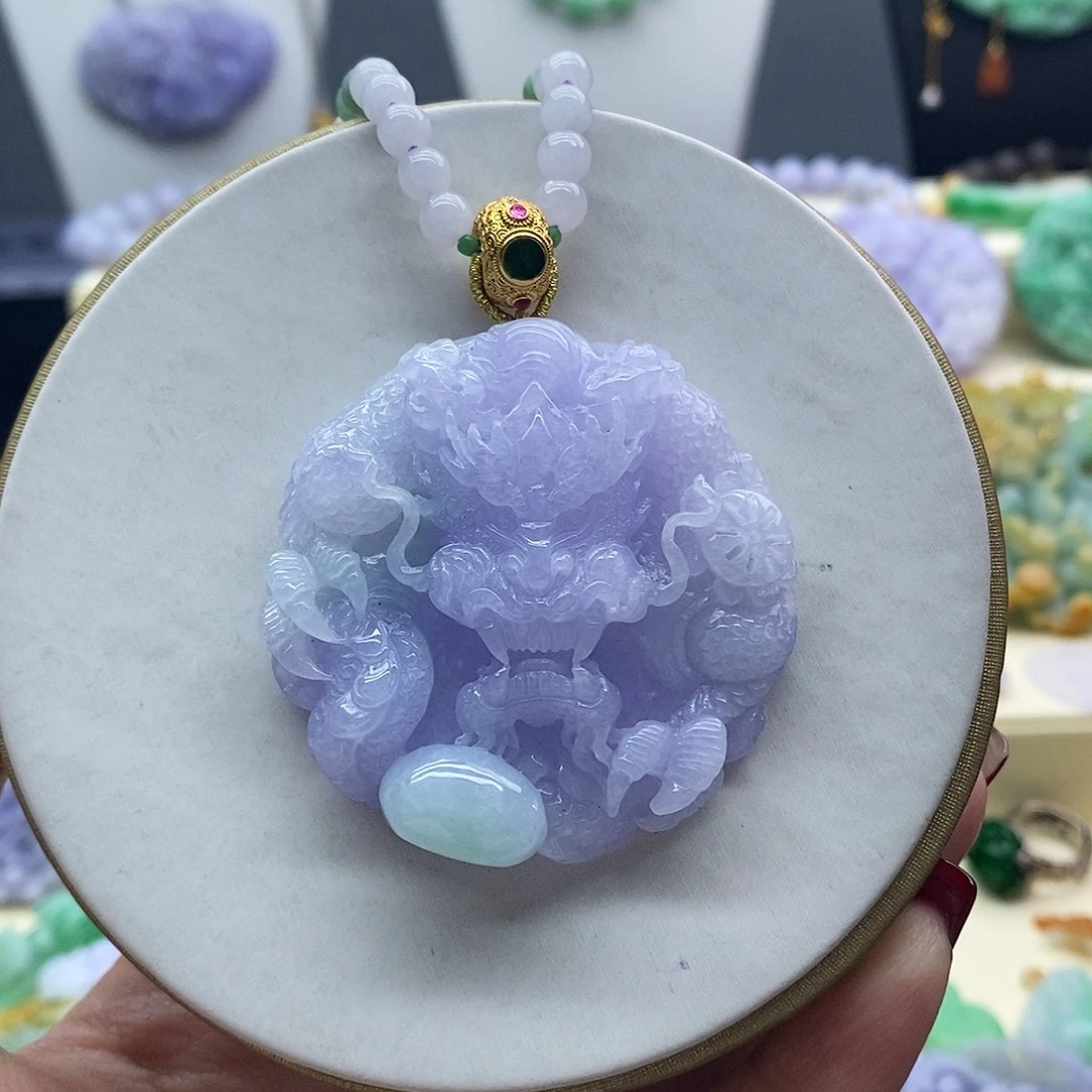 翡翠未镶嵌吊坠(赠链)