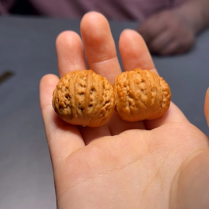 文玩核桃把件拿****?半壁717