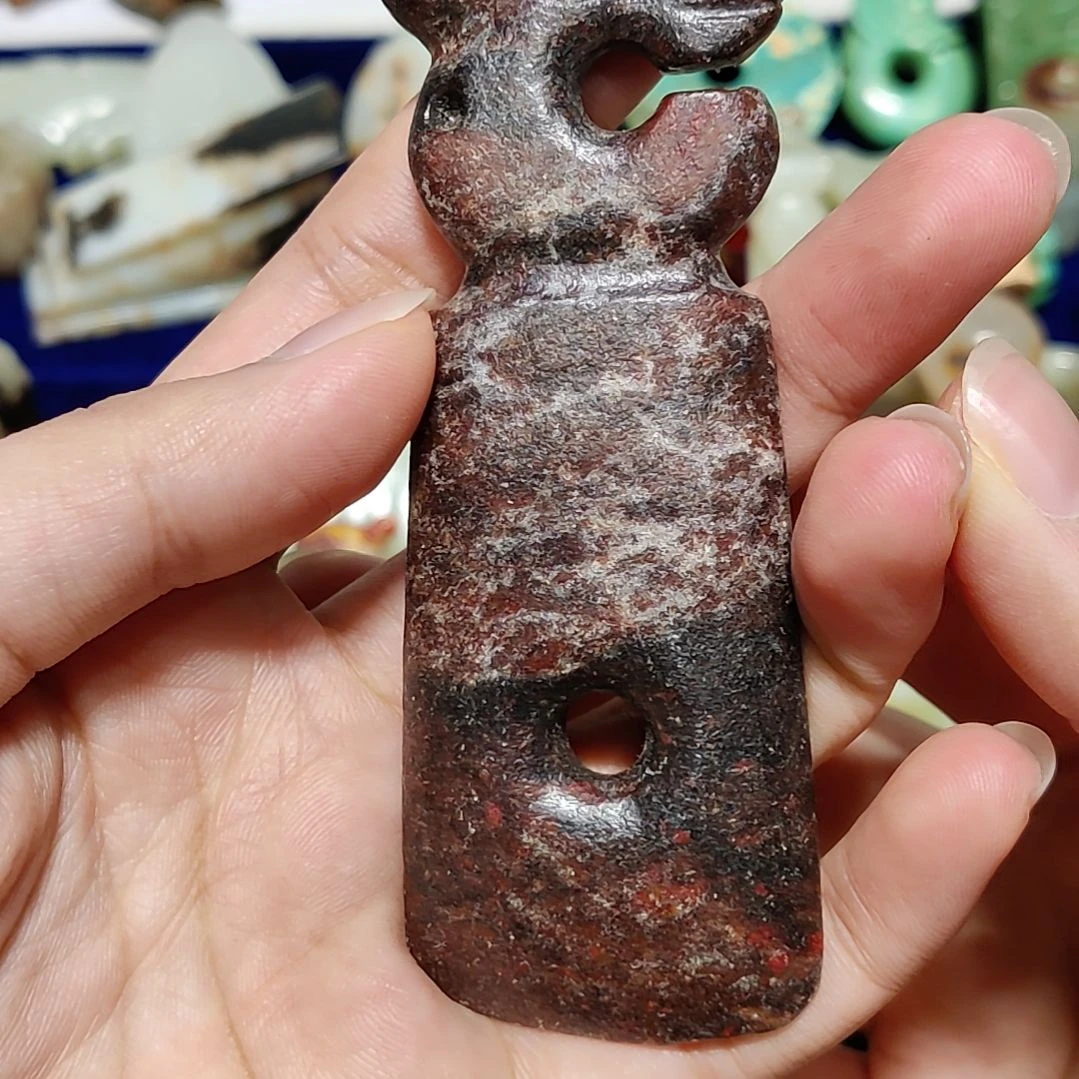 透闪石质玉未镶嵌颈饰