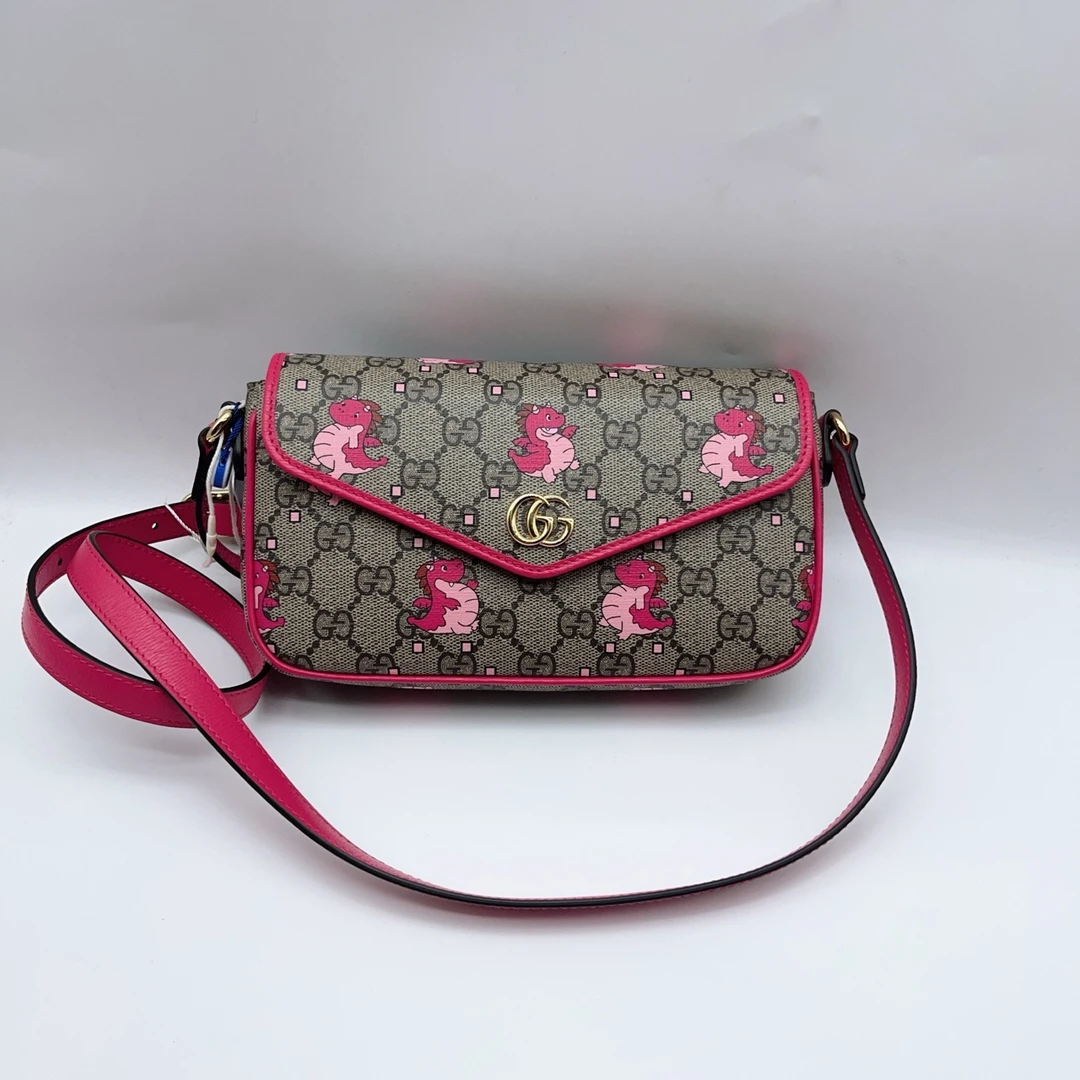 95新 GUCCI/古驰 粉色小奶龙斜挎包 1377 7097