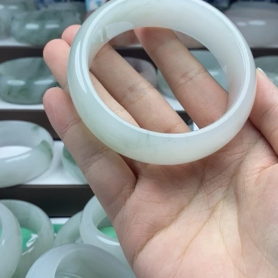 石英质玉（金丝玉）未镶嵌手镯