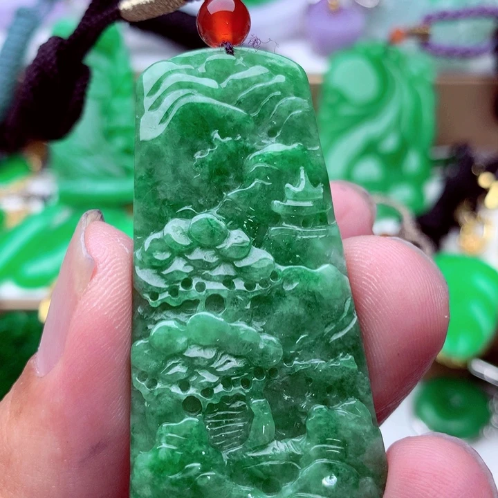 吊坠(不含链)未镶嵌翡翠