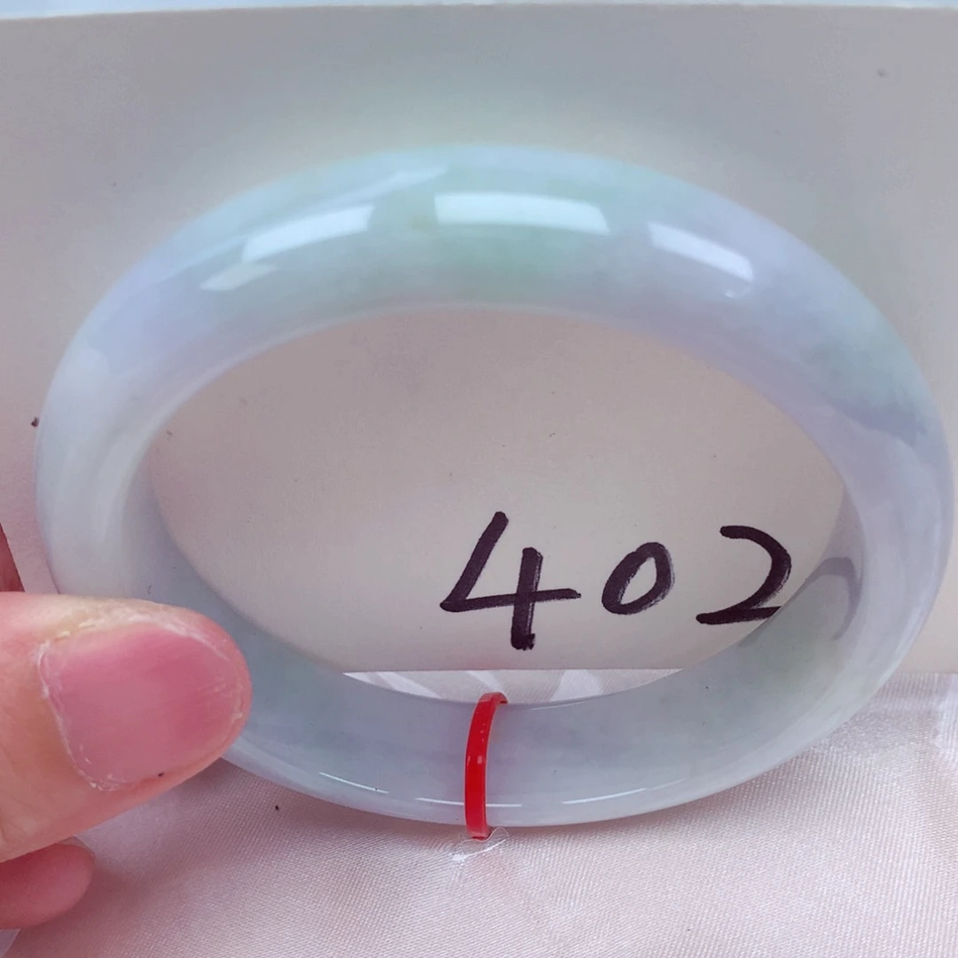 翡翠手镯未镶嵌翡翠