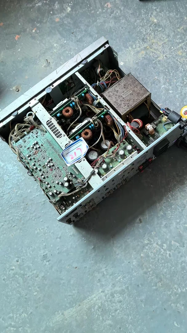 8新  功放机，配件处理  不包邮 运费到付