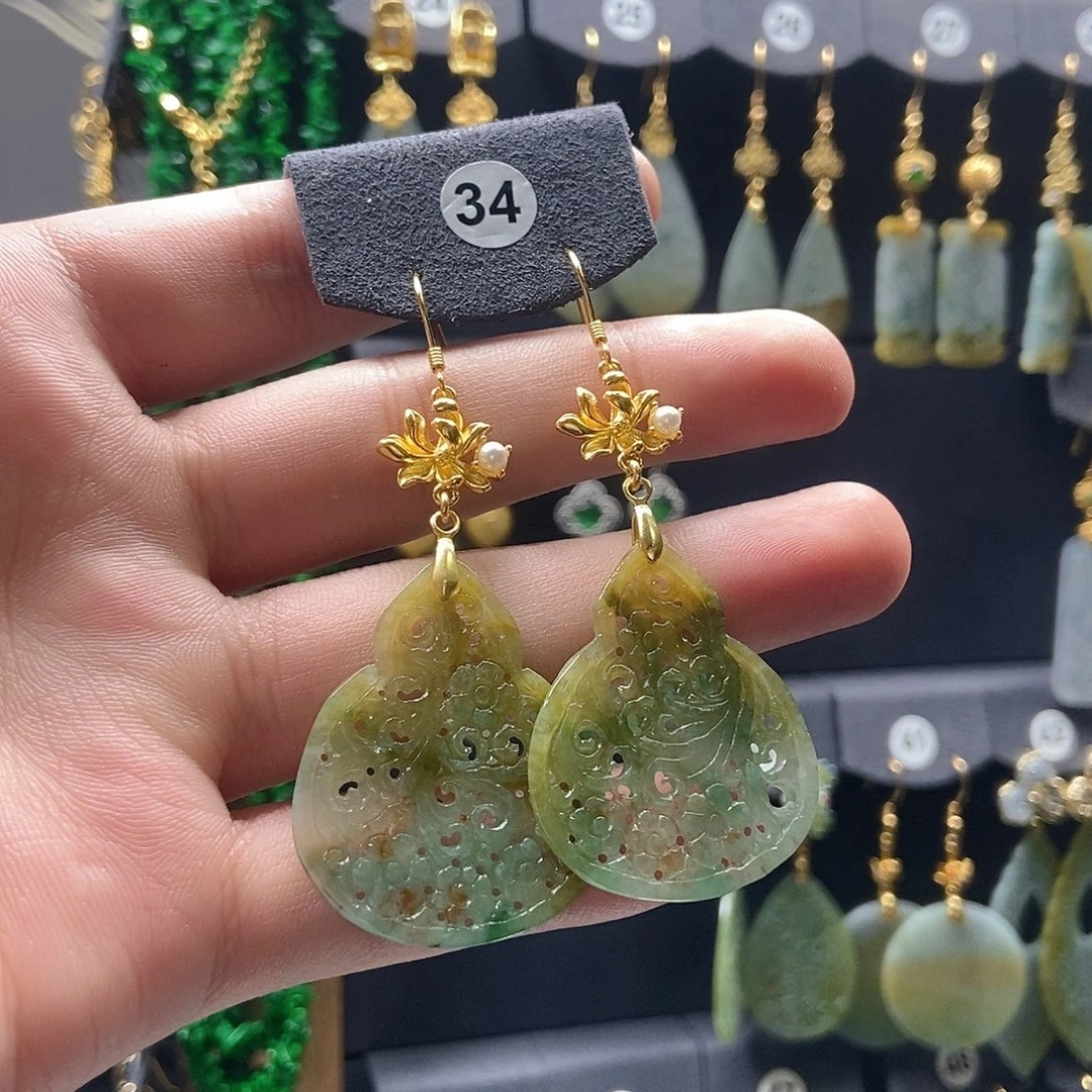 半***生翡翠未镶嵌耳饰翡翠