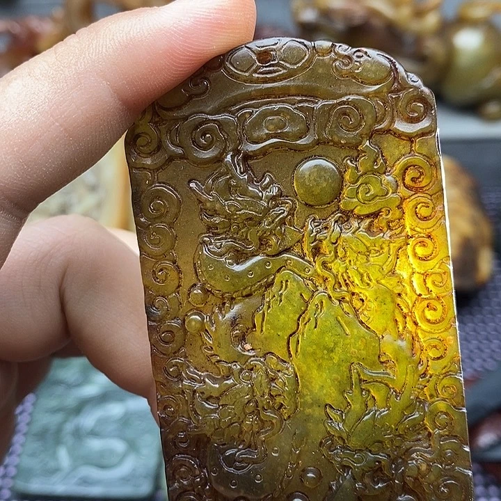 未镶嵌蛇纹石玉颈饰